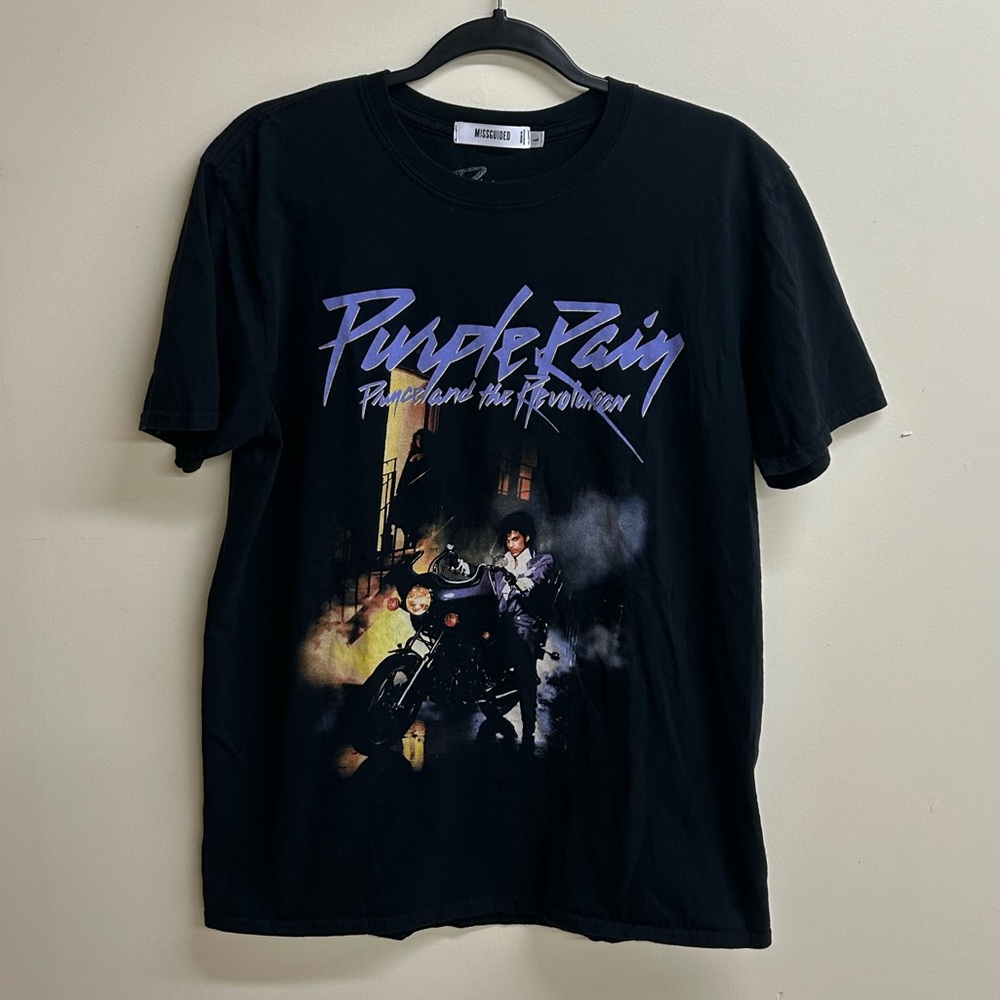Prince Purple Rain women’s size Large graphic Tee